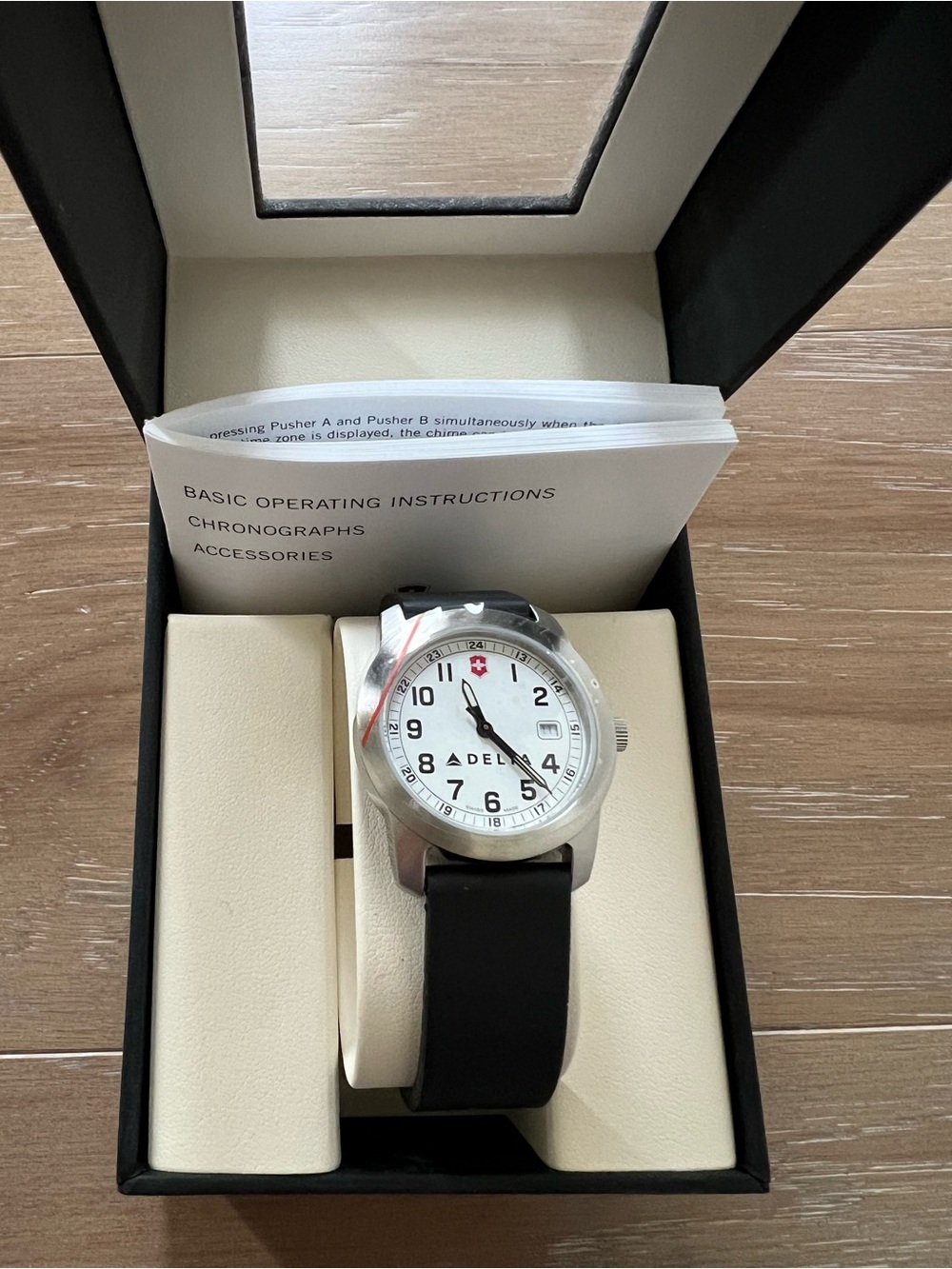 Victorinox Swiss Army Women 2600ACP Delta Rubber Quartz Analog 30mm Watch New